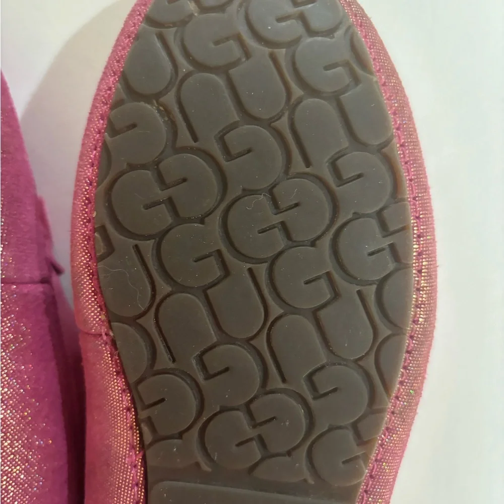 UGG Sz 3 Glittery Pink Bow Sheepskin Lined Moccasins
